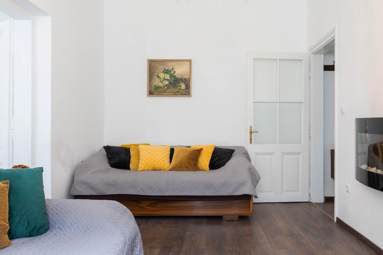 Cozy And Bright 1Bdr Apartment In The City Center! ซาเกร็บ ภายนอก รูปภาพ
